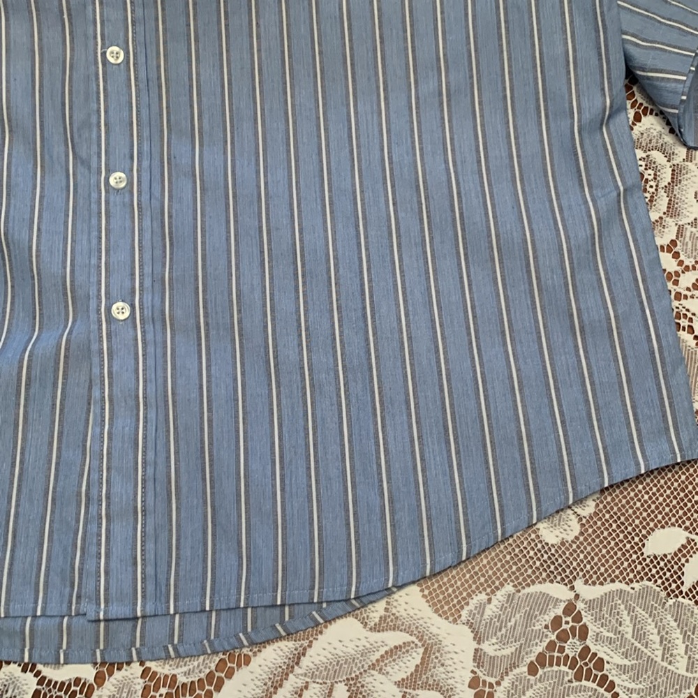 Arrow Button down Shirt - Picture 7 of 8